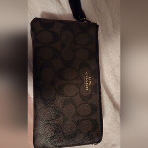 Coach wristlet wallet